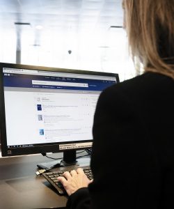 ¿Cómo encontrar artículos científicos confiables?
